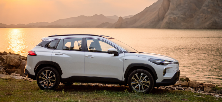 So sánh xe Hybrid và xe điện: Nên chọn loại nào?
