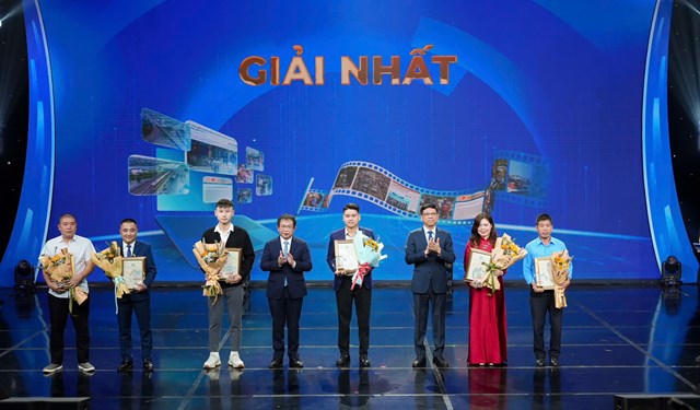 Lễ trao giải Giải thưởng “Báo chí tuyên truyền về an toàn giao thông năm 2024”