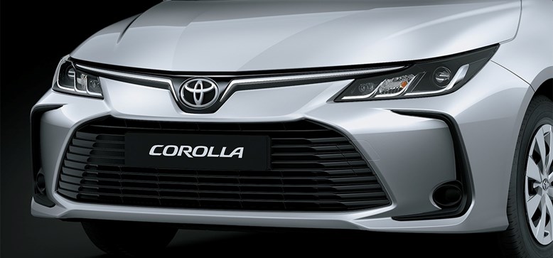 Thiết kế lưới tản nhiệt xe Toyota 5 chỗ Corolla Altis