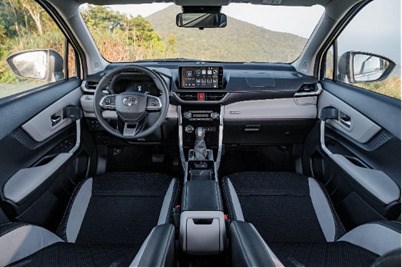 Veloz Cross sở hữu khoang lái hiện đại