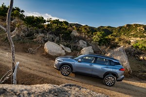 Toyota Việt Nam công bố doanh số bán hàng tháng 8/2023