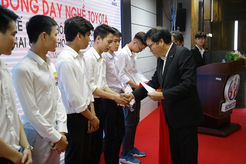 Quỹ Toyota Việt Nam phối hợp với Trường Cao đẳng Cơ điện Hà Nội Tuyển sinh Khóa 4 của Chương trình “Học bổng dạy nghề Toyota