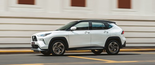 xe hybrid 5 chỗ