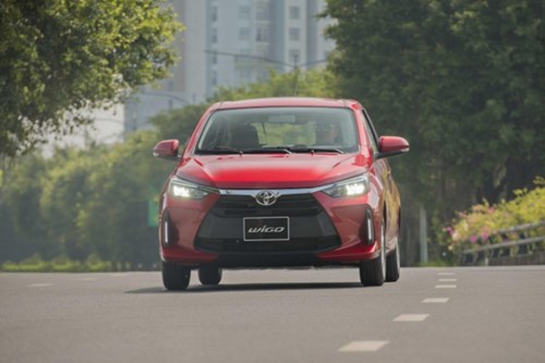 mặt trước xe wigo