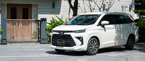 giá xe toyota 7 chỗ