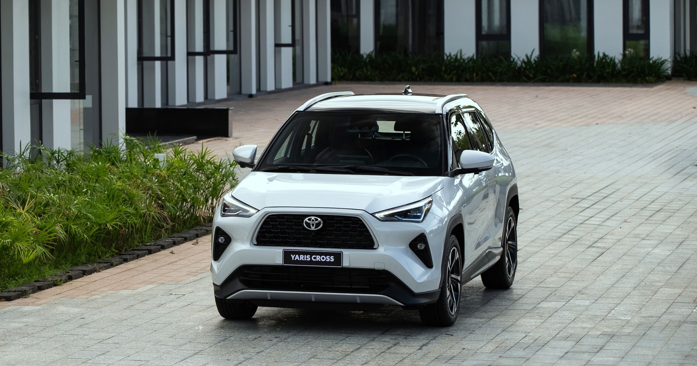 Trải nghiệm Yaris Cross Hybrid: Đánh giá vận hành, tiện nghi 