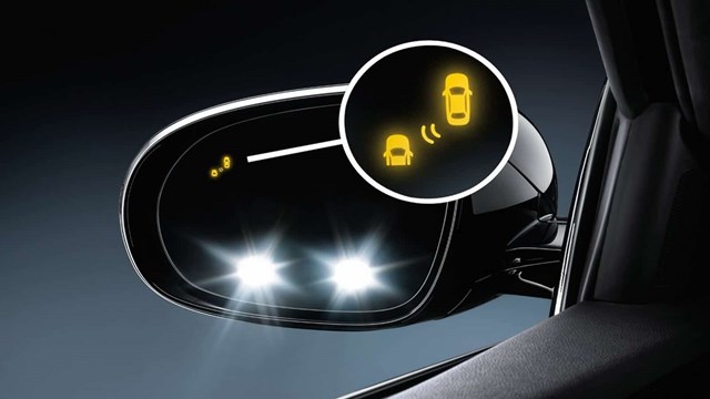 Cảnh Báo Điểm Mù BSM Ô Tô: Công Dụng Và Cách Hoạt Động | Toyota