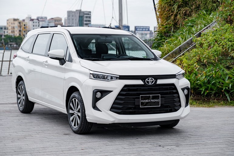 Xe Toyota 7 chỗ Avanza Premio