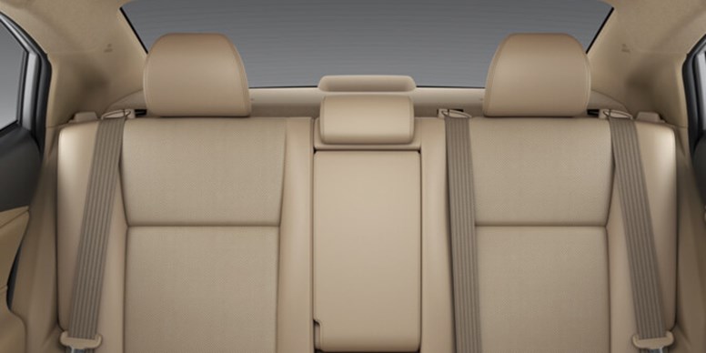 Hàng ghế sau của xe Toyota Vios 1.5E MT (3 túi khí)
