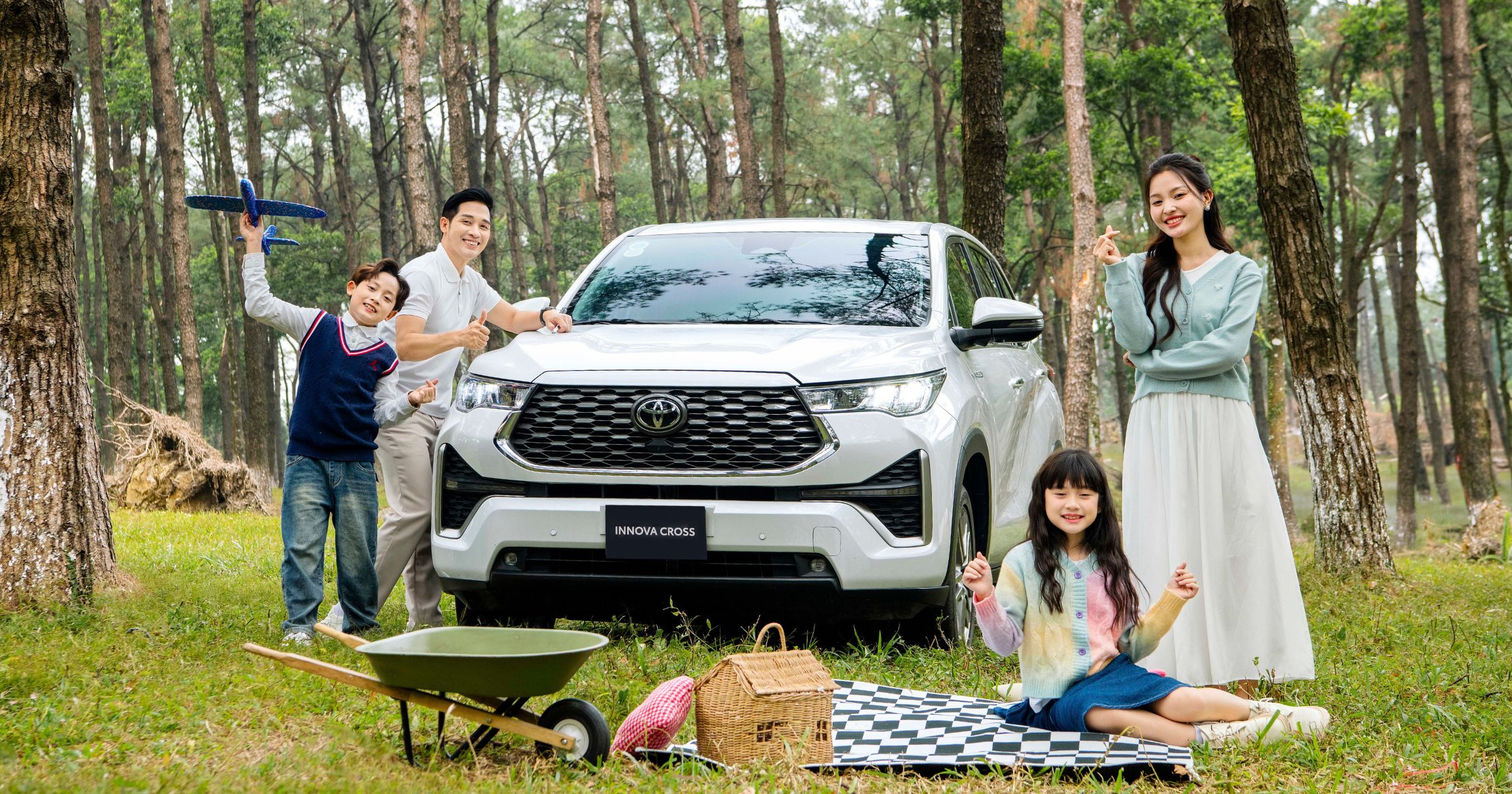 Giá xe ô tô Toyota 2026: Bảng giá các dòng xe 