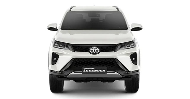 Fortuner Legender chạy máy xăng có gì nổi bật? 