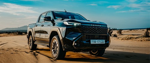 toyota hilux giá lăn bánh