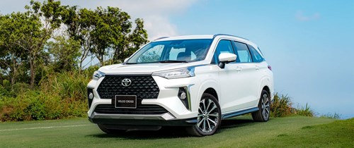 toyota veloz cross giá lăn bánh