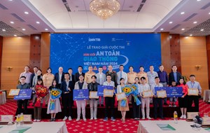 Lễ trao giải Chương trình Sáng kiến An toàn Giao thông Việt Nam 2024