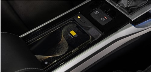 Hệ thống sạc không dây được trang bị trên xe Toyota Veloz Cross