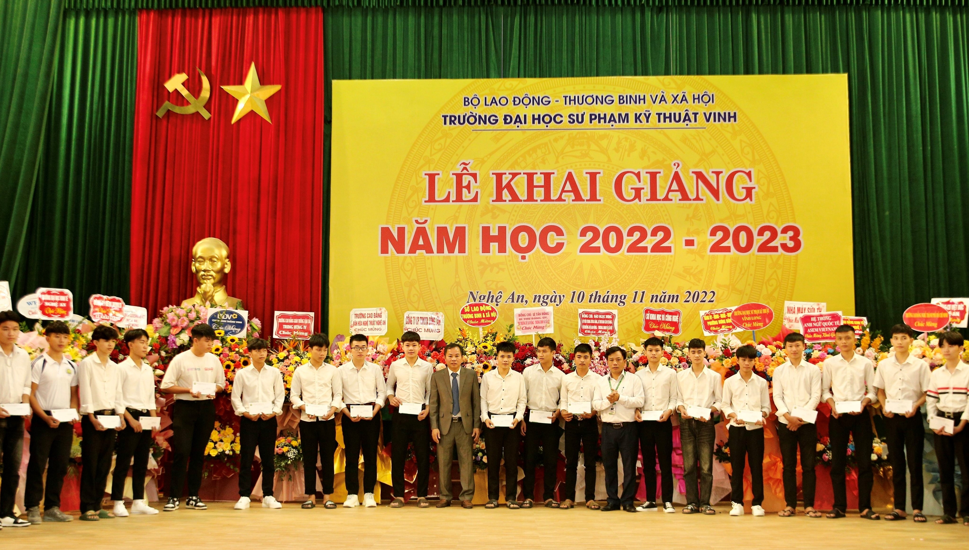 Toyota Việt Nam trao tặng 200 suất học bổng hỗ trợ sinh viên chuyên ngành kỹ thuật và âm nhạc năm 2022