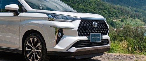toyota veloz cross giá lăn bánh