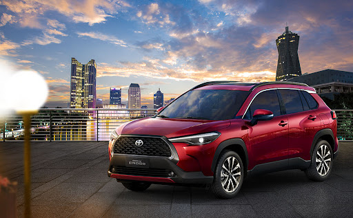 Nội thất Toyota Corolla Cross 2023: Hình ảnh, giá niêm yết và ưu đãi mới nhất