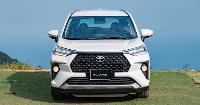 Toyota Veloz Cross giá lăn bánh 2026 theo từng khu vực 