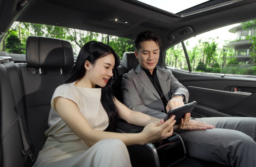 Có nên mua Camry Hybrid? Công nghệ và tính năng đáng chú ý