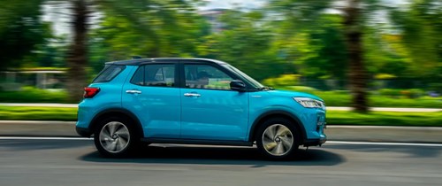 toyota raize giá lăn bánh