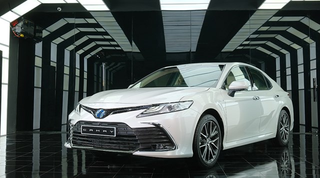 Top 3 Xe Hybrid Toyota Tại Việt Nam: Các Mẫu Xe Và Bảng Giá | Toyota