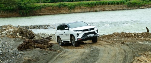 thông số xe fortuner