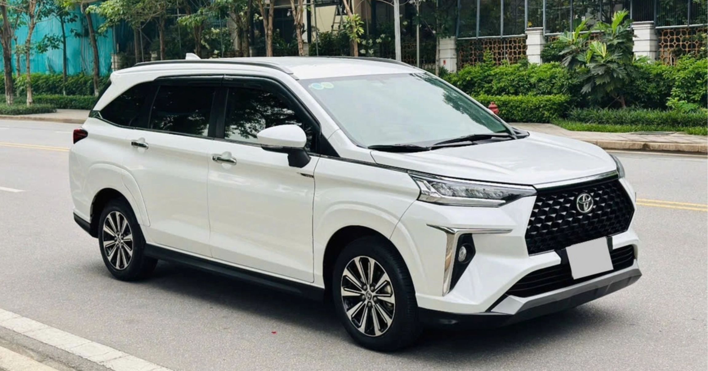 Trải nghiệm Veloz Cross: MPV 7 chỗ có đáng chọn?