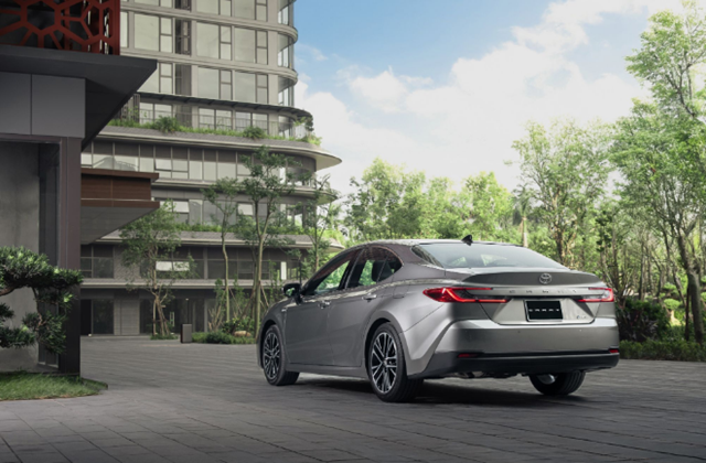 Camry Có Mấy Phiên Bản? So Sánh Chi Tiết Từng Bản