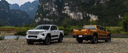 giá xe Toyota Hilux 2026 lăn bánh