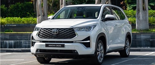 đánh giá toyota innova cross