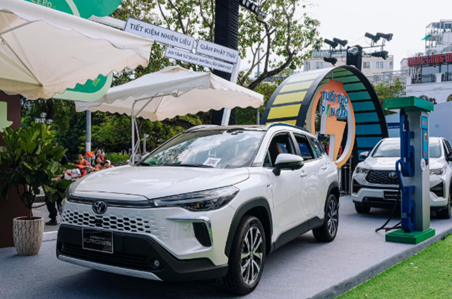 Mua xe Corolla Cross trả góp 2026: Thủ tục, Lãi suất, Các gói vay