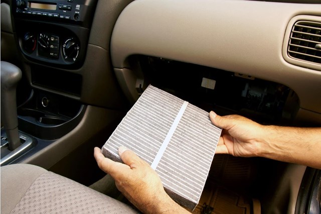 Lọc Gió Điều Hòa Ô Tô: Khi Nào Cần Thay Và Cách Vệ Sinh | Toyota