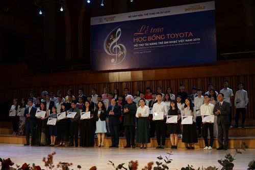 50 sinh viên xuất sắc nhận Học bổng Toyota