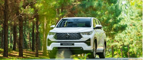 đánh giá toyota innova cross