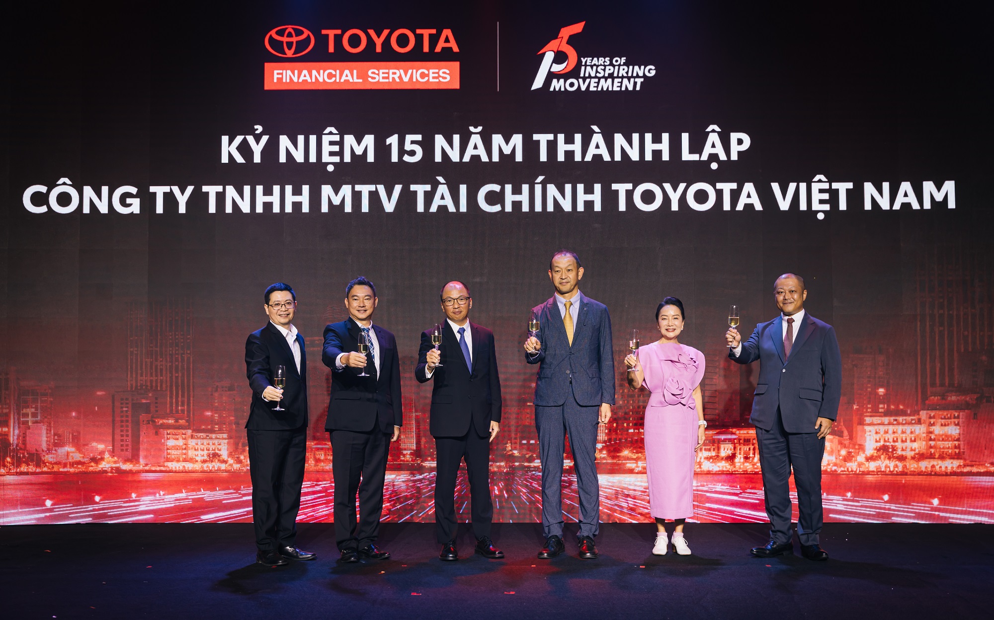 Công ty Tài chính Toyota Việt Nam kỷ niệm 15 năm thành lập