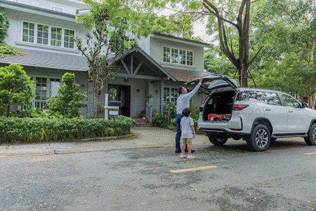 Nội thất Toyota Fortuner: Hình ảnh, giá niêm yết và ưu đãi 1/2025