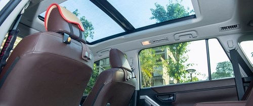 review innova cross hev