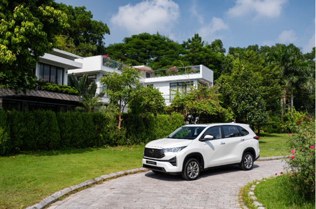 Có nên mua xe Toyota Innova Cross? Ưu điểm và đánh giá chi tiết 2026