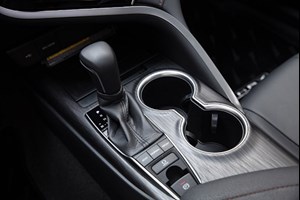 Phanh tay điện tử là gì? Cách sử dụng phanh tay điện tử ô tô