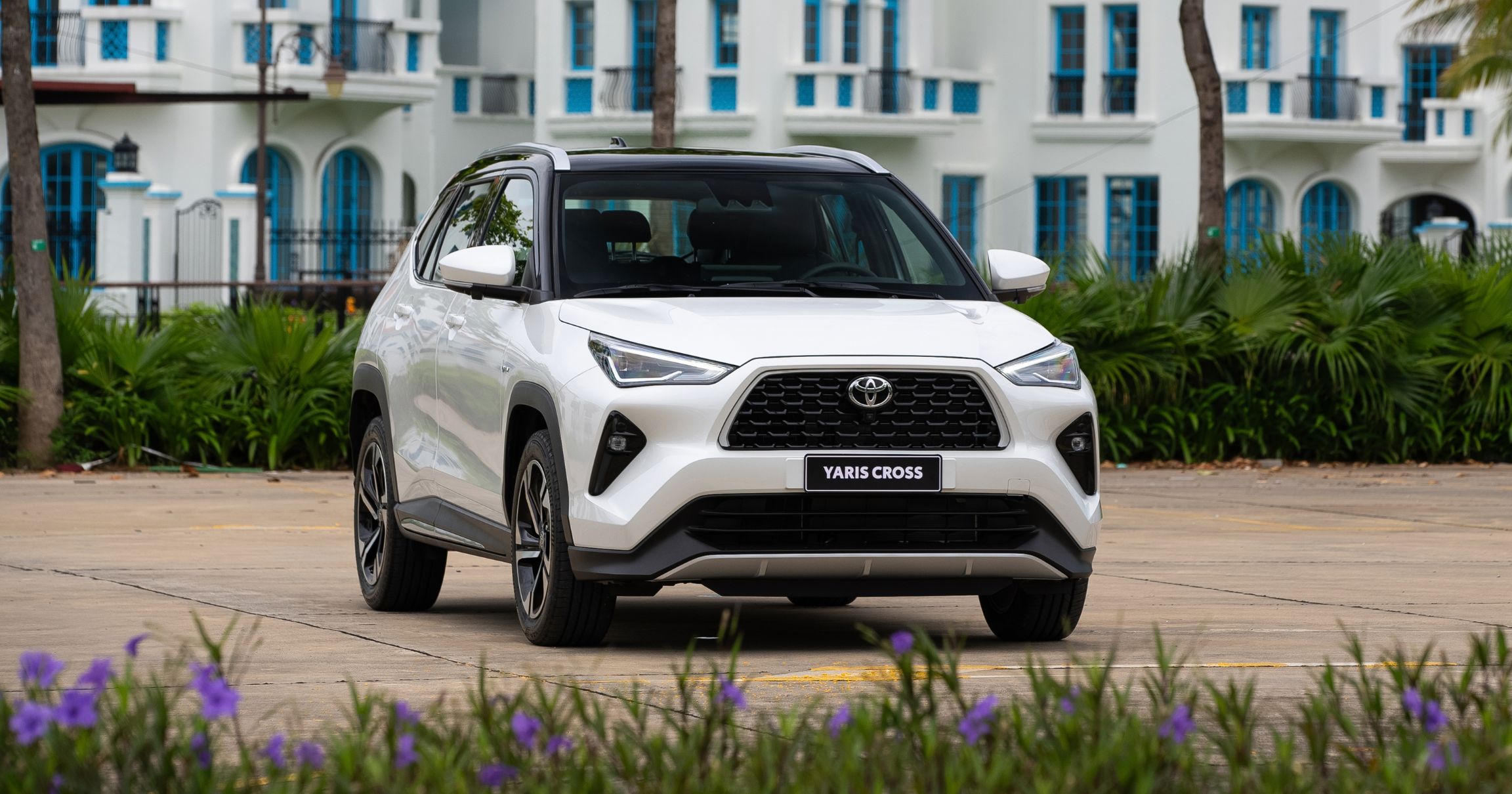 Đánh giá Yaris Hybrid: Vận hành, tiêu hao và an toàn 