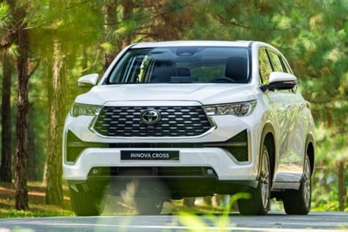 Vì sao nên chọn mua Toyota Innova Cross?