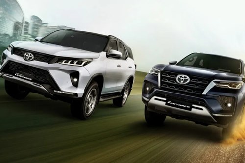 Hai phiên bản Fortuner máy xăng và máy đầu đều có khả năng vận hành mạnh mẽ
