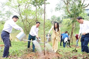 Toyota đồng hành cùng chương trình “Tết trồng cây đời đời nhớ ơn Bác Hồ” Xuân Bính Ngọ 2026