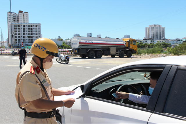 Không Mang Giấy Tờ Xe Ô Tô: Mức Phạt Và Lưu Ý Cần Biết | Toyota