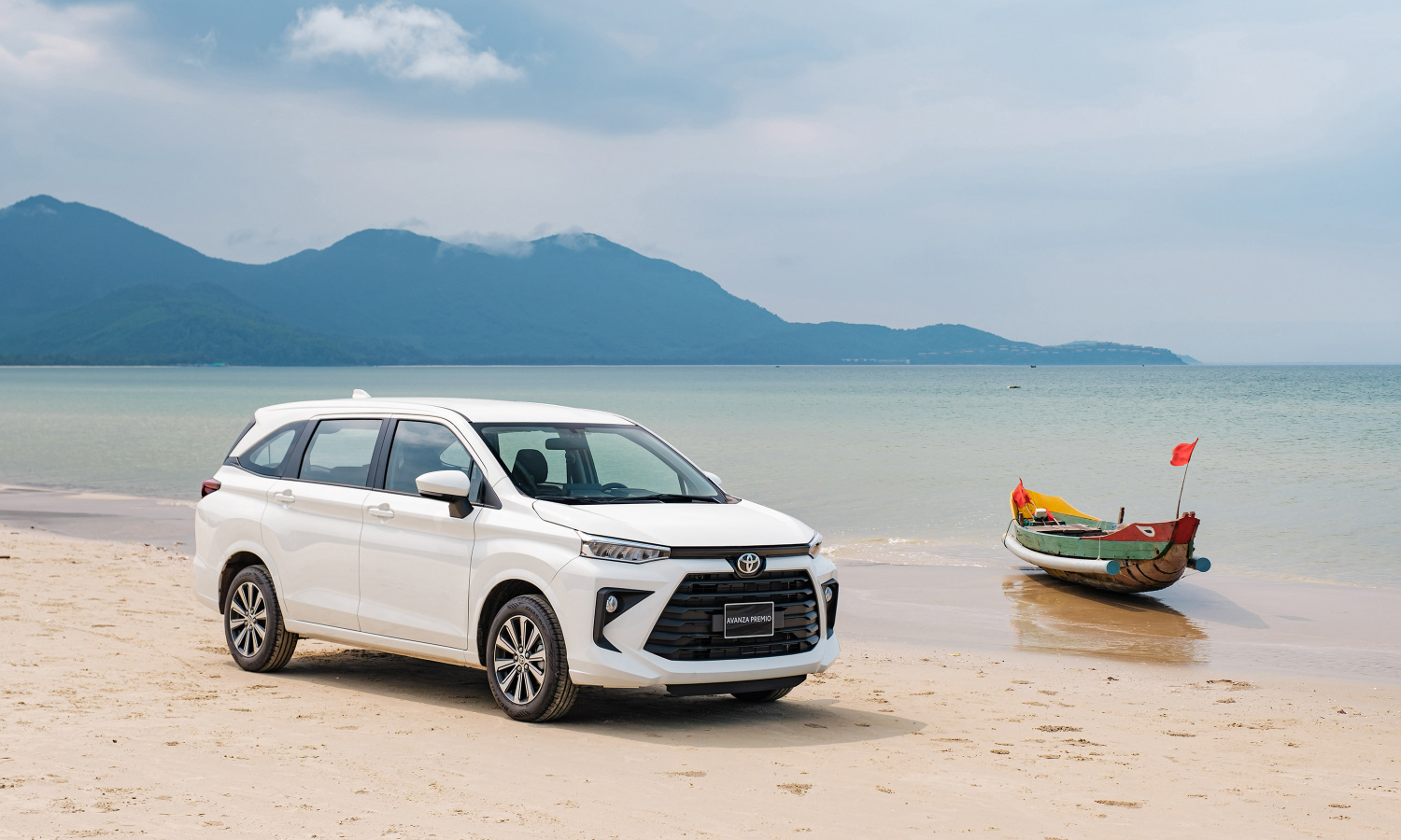 Ngoại thất xe MPV Toyota Avanza Premio