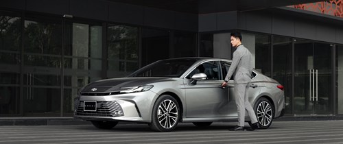 xe hybrid 5 chỗ