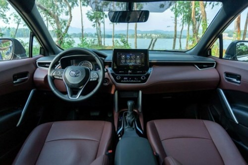 Thiết kế khoang lái xe Toyota Corolla Cross