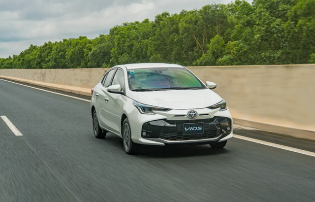 Thông số kỹ thuật Toyota Vios: Kích thước, động cơ, trang bị an toàn