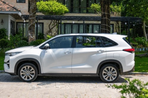Toyota Innova Cross 2025